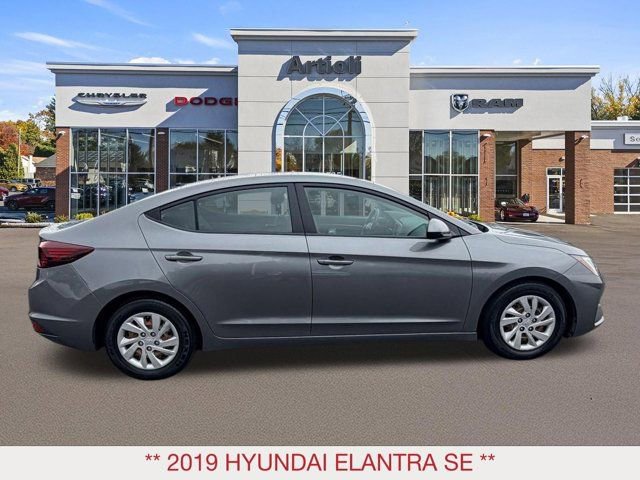 Used 2019 Hyundai Elantra SE w/ Cargo Package image 7
