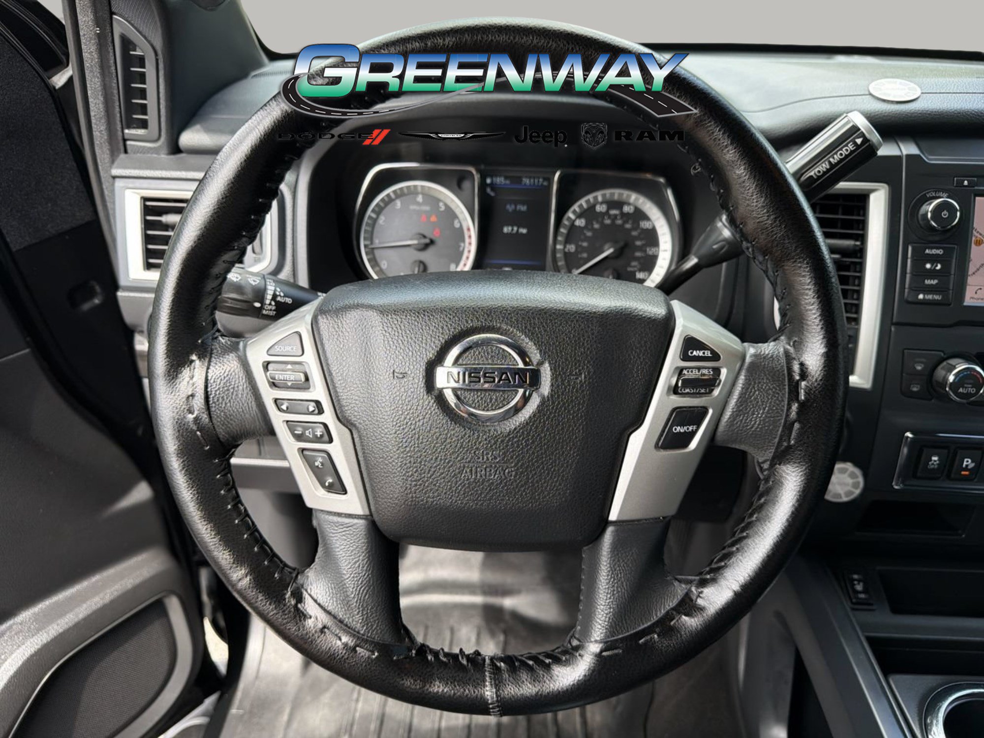 Used 2019 Nissan Titan SV w/ SV Convenience Package RWD image 29
