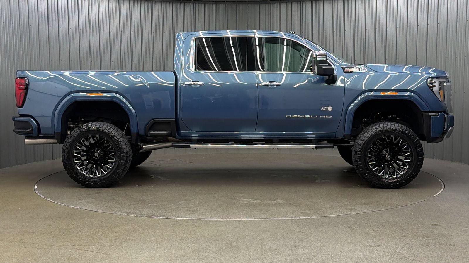 Used 2026 GMC Sierra 3500 Denali w/ Denali Reserve Package AWD/4WD image 6