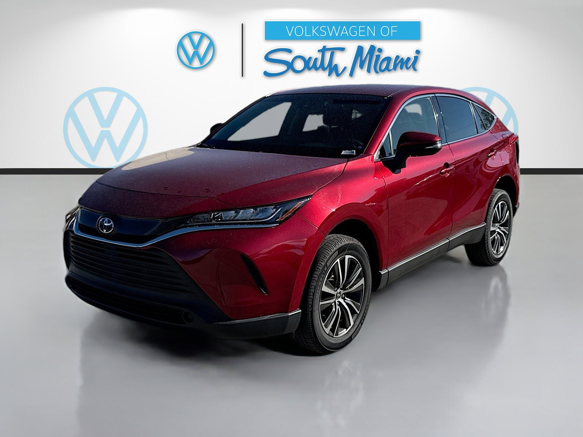 Used 2022 Toyota Venza LE AWD/4WD image 3