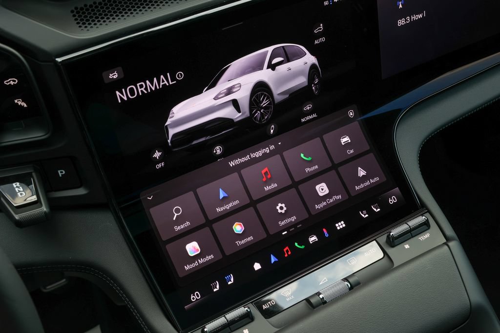 New 2026 Porsche Cayenne Electric AWD/4WD image 35