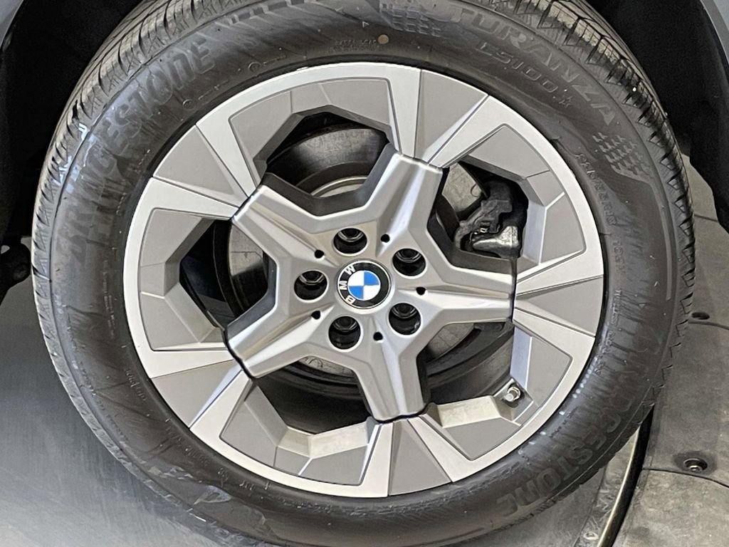 Used 2025 BMW X1 xDrive28i w/ Technology Package image 12