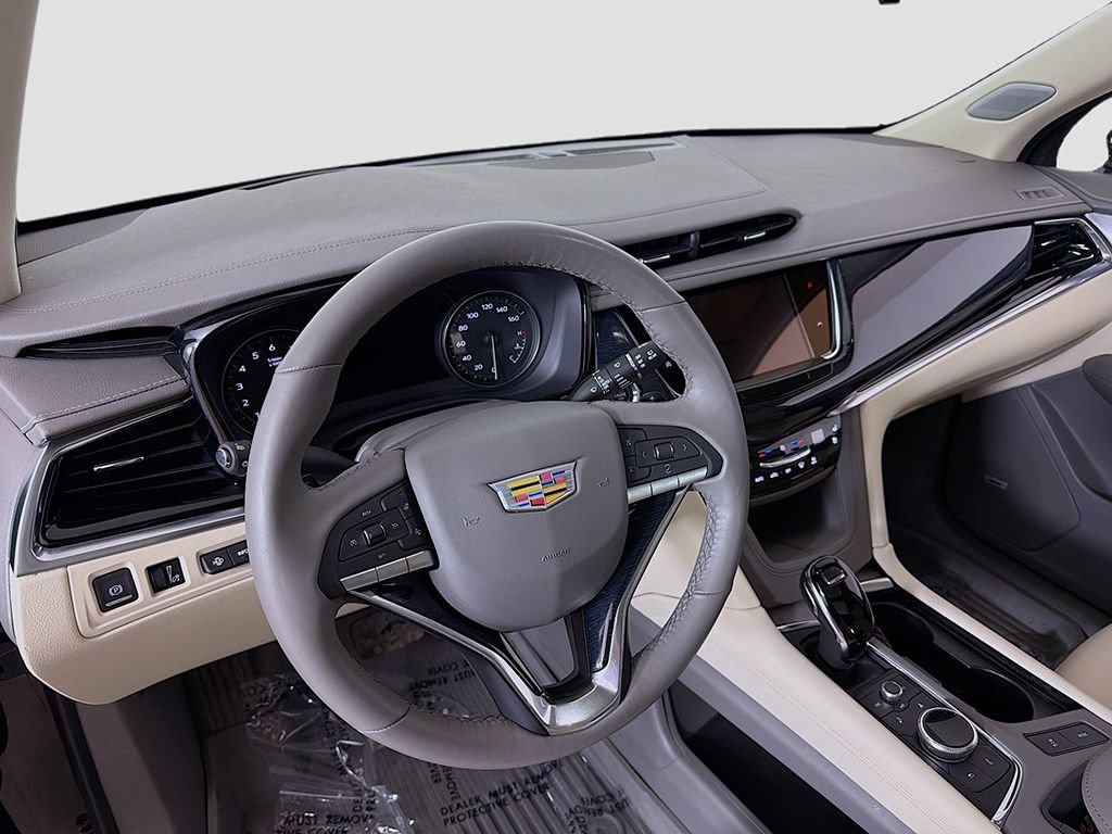 Used 2024 Cadillac XT6 Premium Luxury w/ Technology Package AWD/4WD image 24