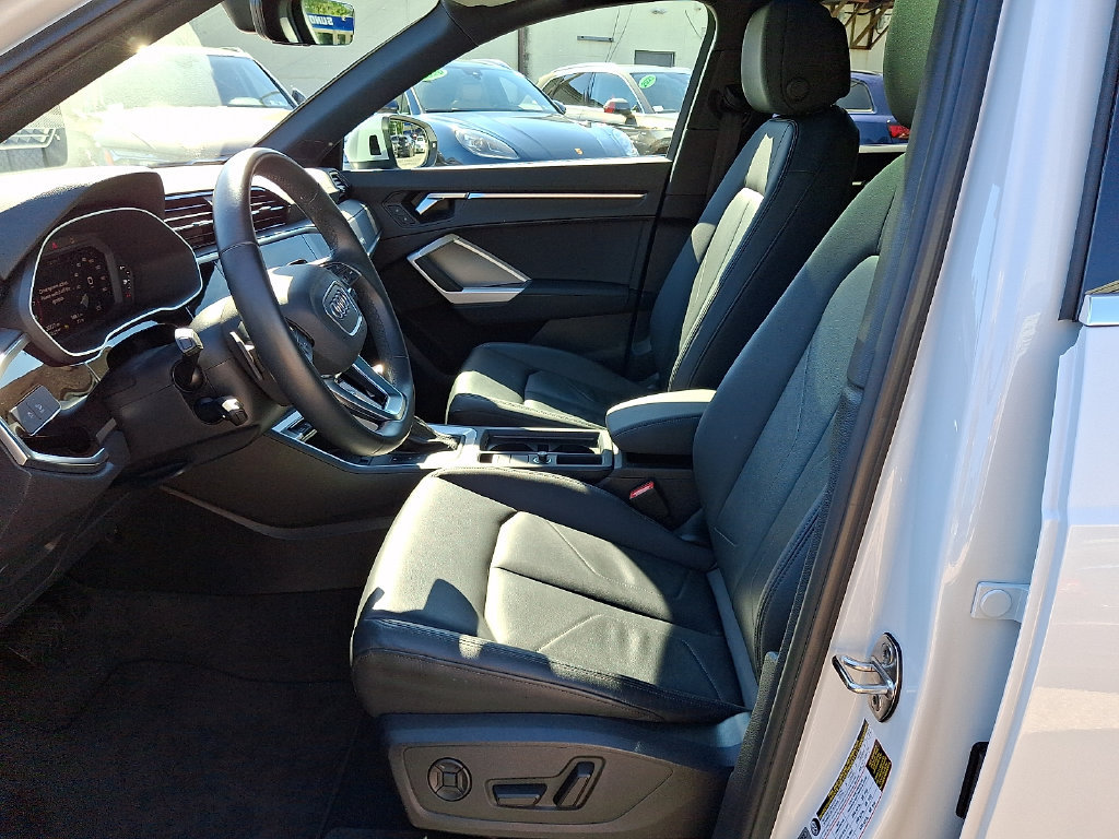 Used 2024 Audi Q3 2.0T Premium Plus w/ Premium Plus Package AWD/4WD image 14