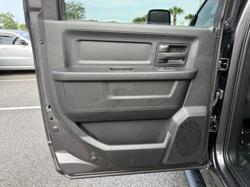 New 2026 RAM 3500 Tradesman AWD/4WD image 9