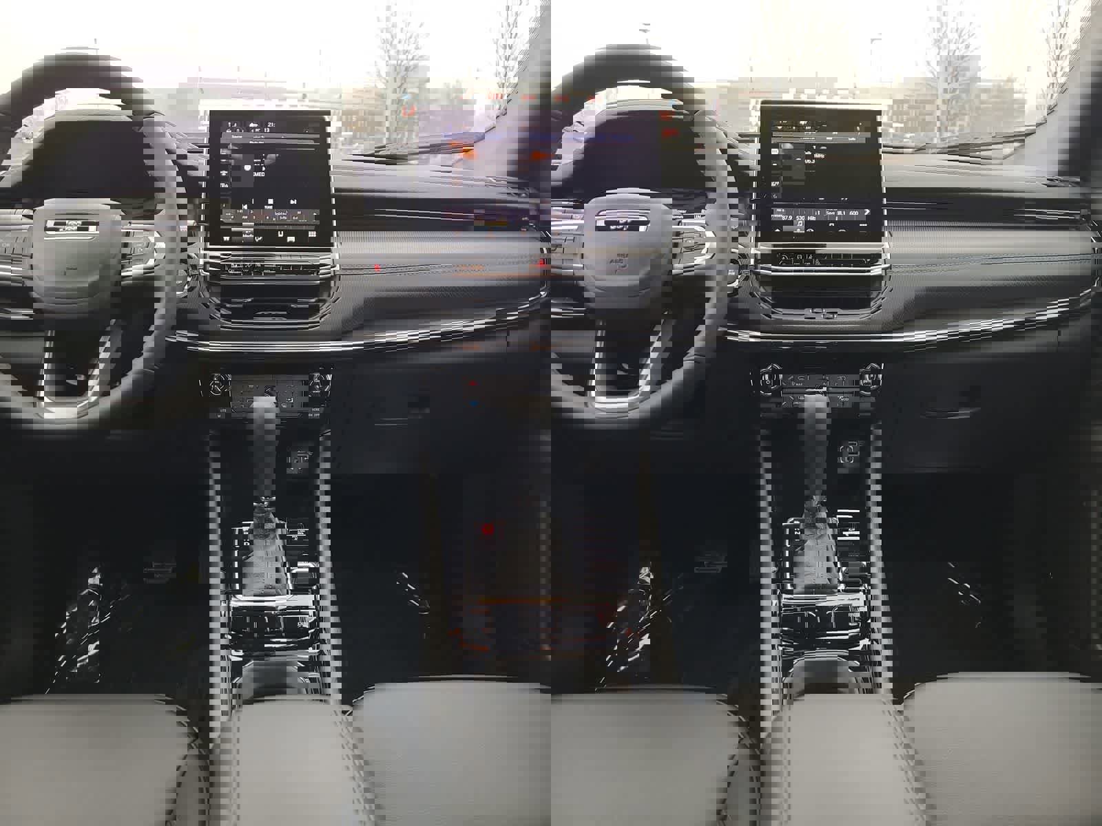 New 2026 Jeep Compass Latitude image 18