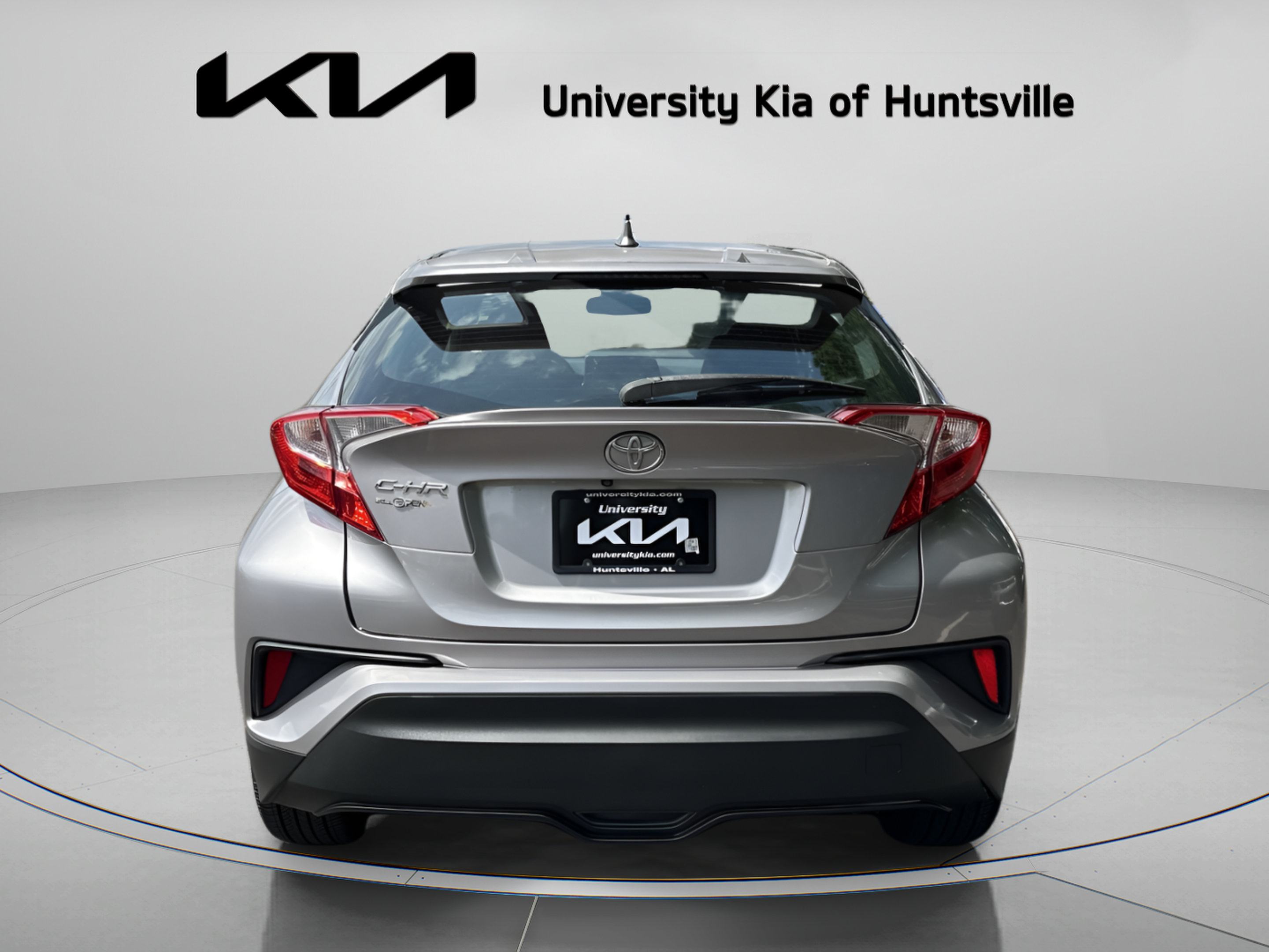 Used 2018 Toyota C-HR XLE FWD image 7