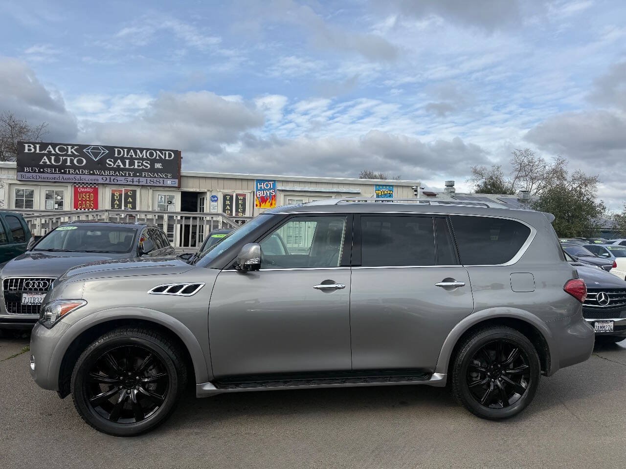 Used 2012 INFINITI QX56 4WD w/ Theater Pkg image 8