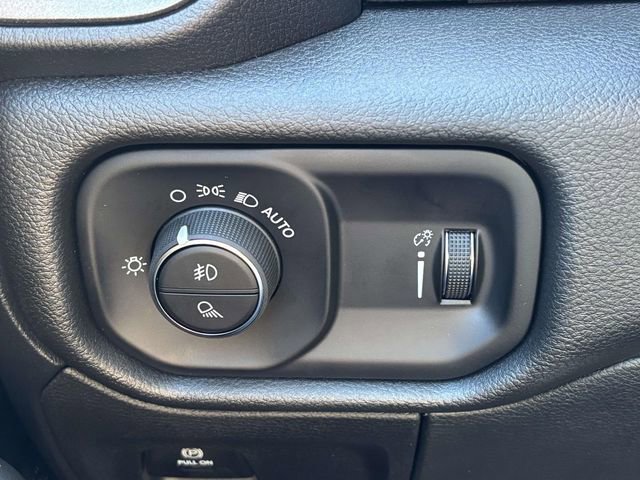 New 2026 RAM 1500 Express AWD/4WD image 14