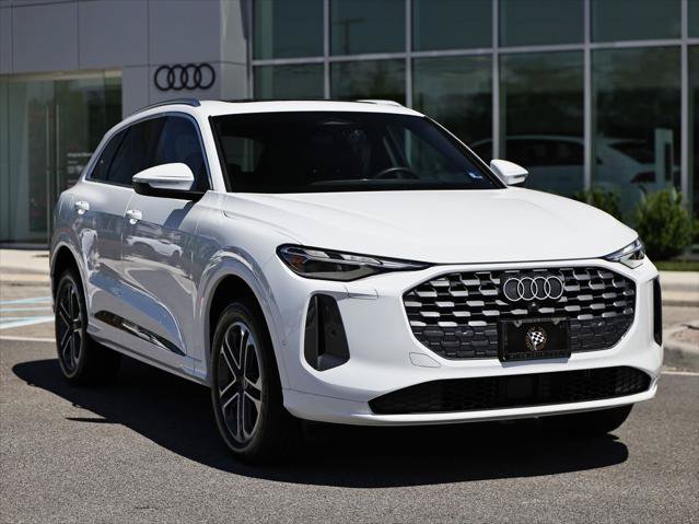 Certified 2025 Audi Q5 Premium w/ Convenience Package AWD/4WD image 2