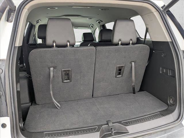 Used 2023 GMC Acadia SLT image 7