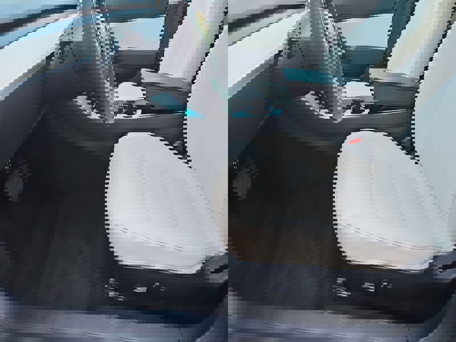 Used 2020 Tesla Model 3 Standard Range image 16