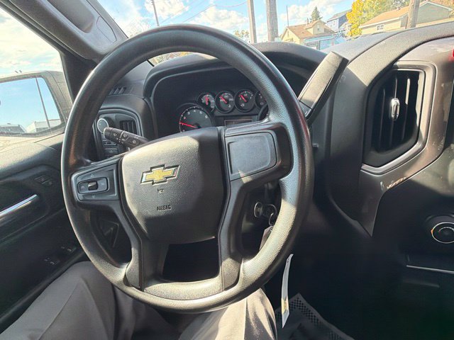 Used 2019 Chevrolet Silverado 1500 Custom w/ Custom Convenience Package AWD/4WD image 20