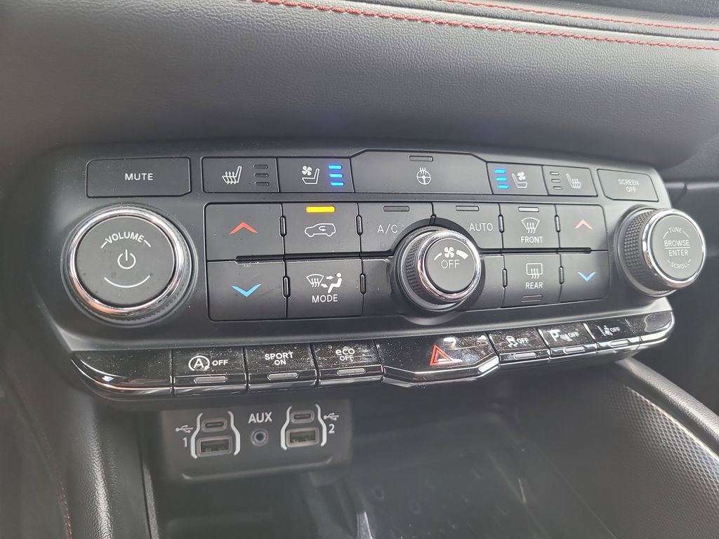 Used 2025 Dodge Durango GT image 27