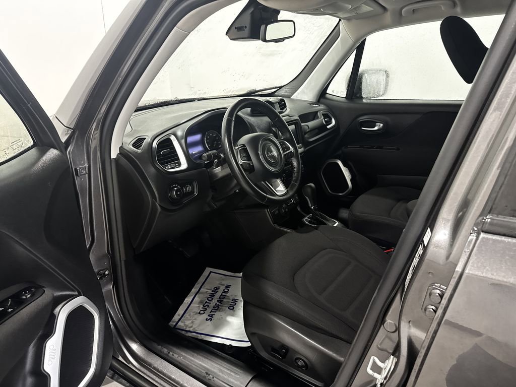 Used 2021 Jeep Renegade Latitude w/ Convenience Group image 17