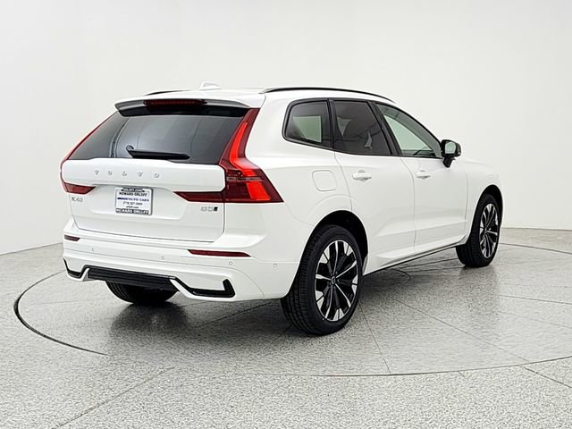 New 2026 Volvo XC90 T8 Plus w/ Protection Package AWD/4WD image 5
