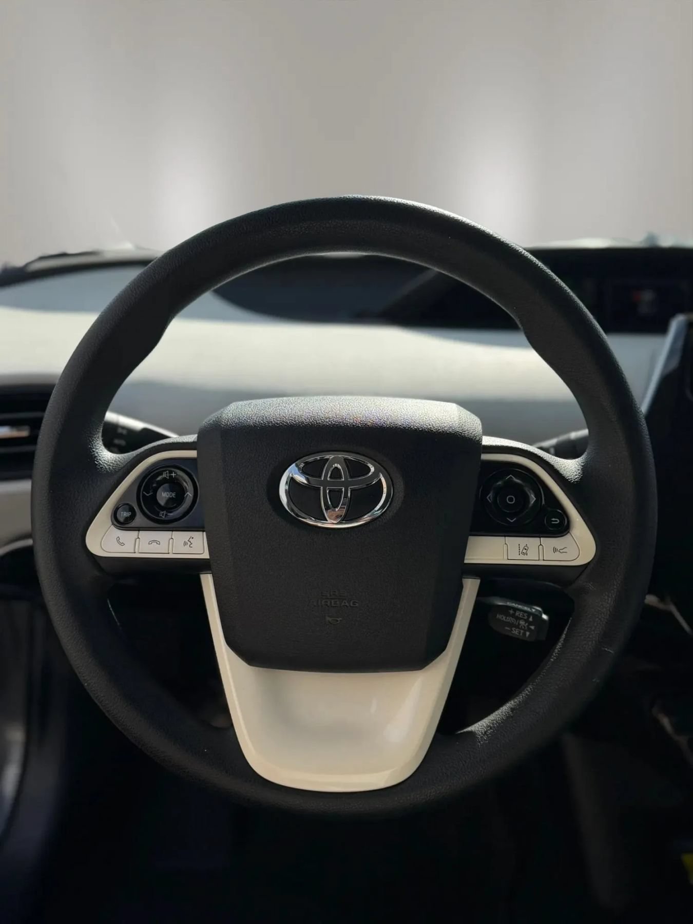 Used 2017 Toyota Prius Two FWD image 21