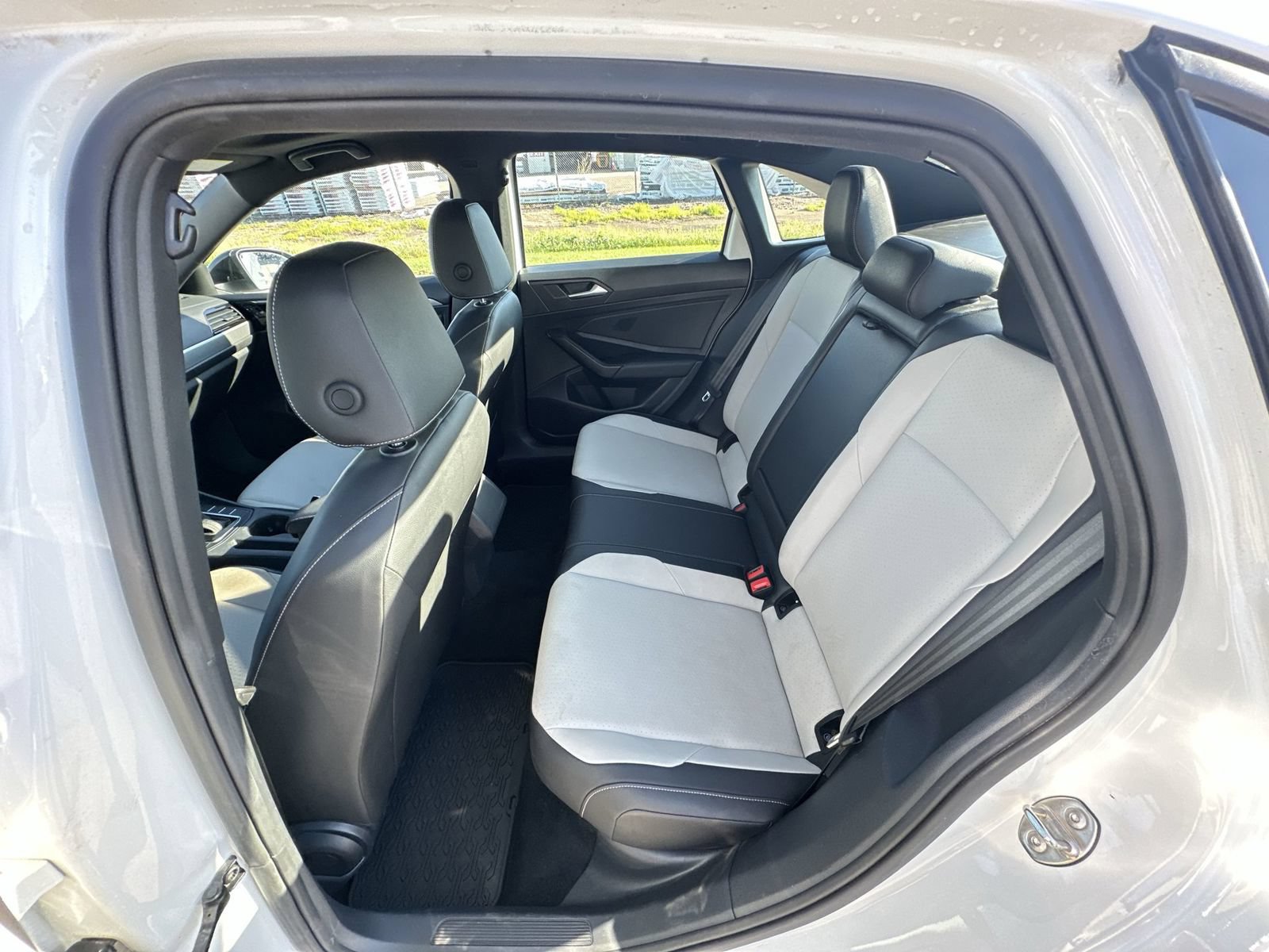 Used 2021 Volkswagen Jetta R-Line FWD image 25