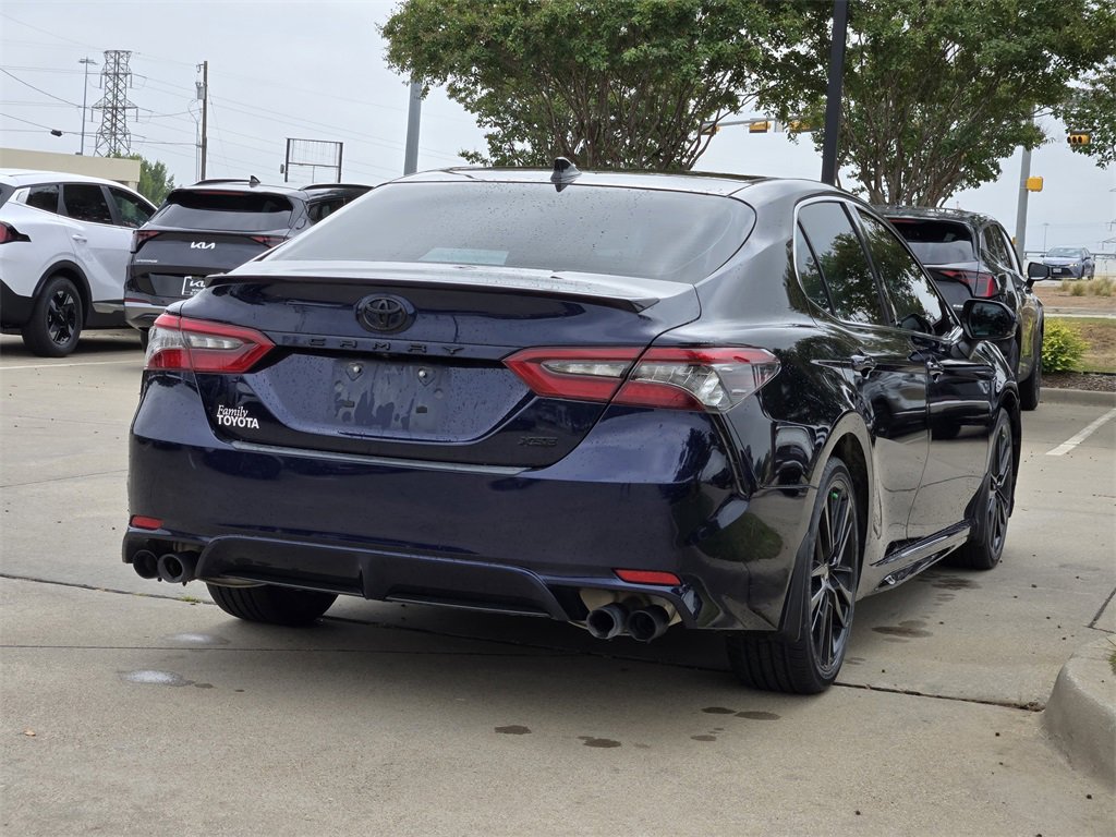 Used 2022 Toyota Camry XSE image 4