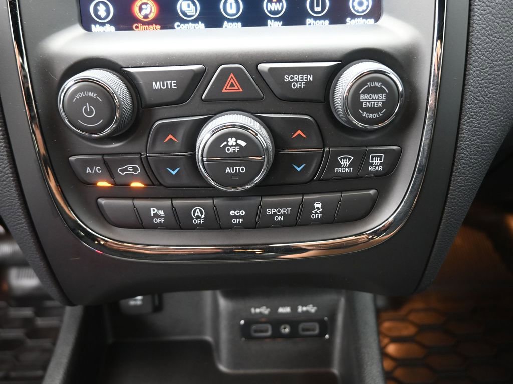 Used 2020 Dodge Durango GT w/ Blacktop Package AWD/4WD image 4