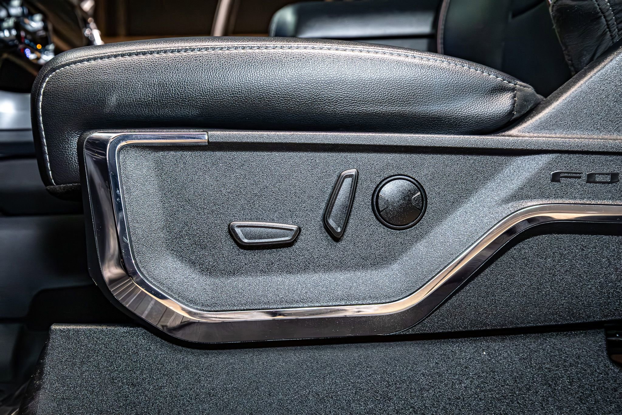 Used 2024 Ford F250 Lariat w/ Lariat Ultimate Package image 19