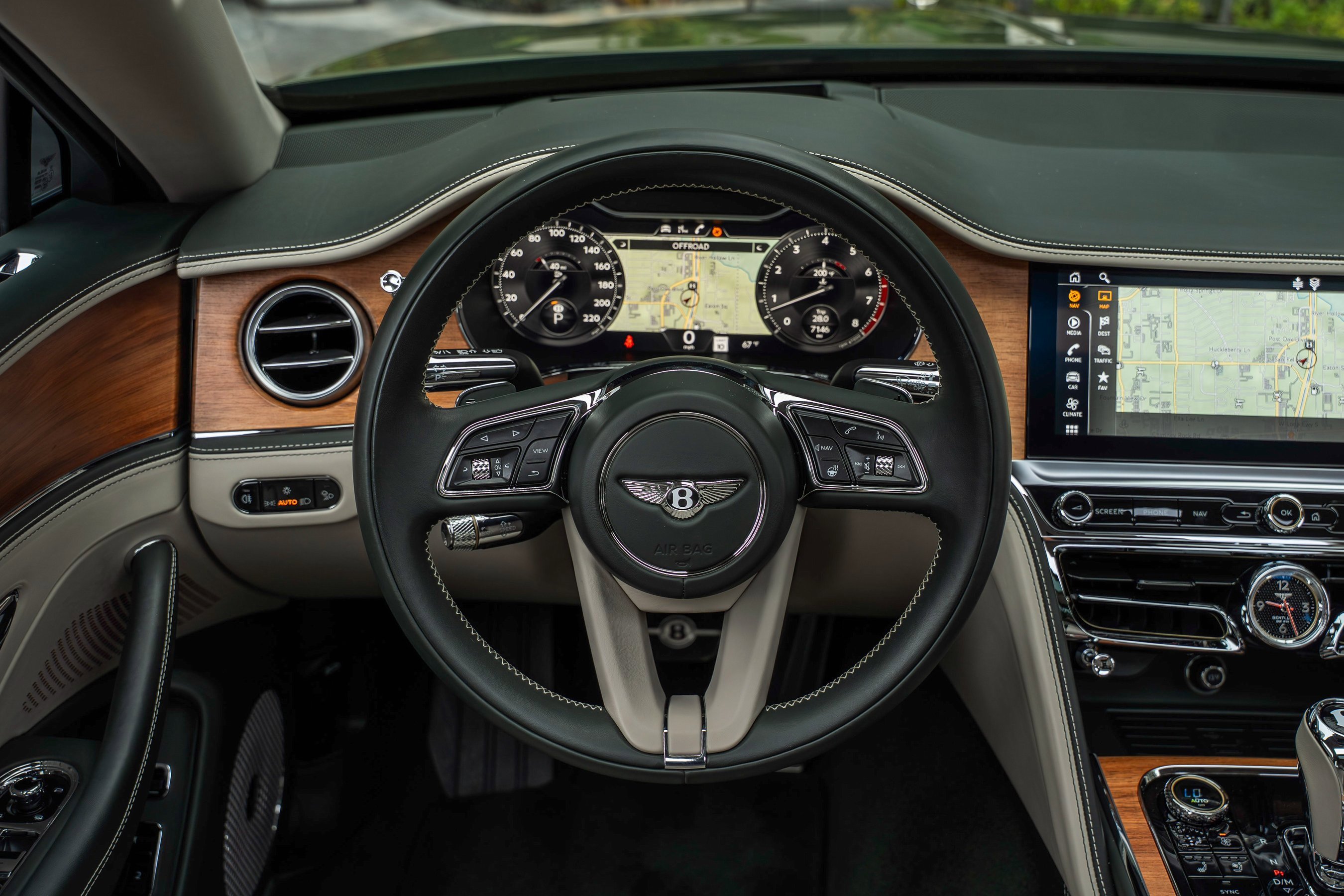 Used 2024 Bentley Flying Spur W12 image 28