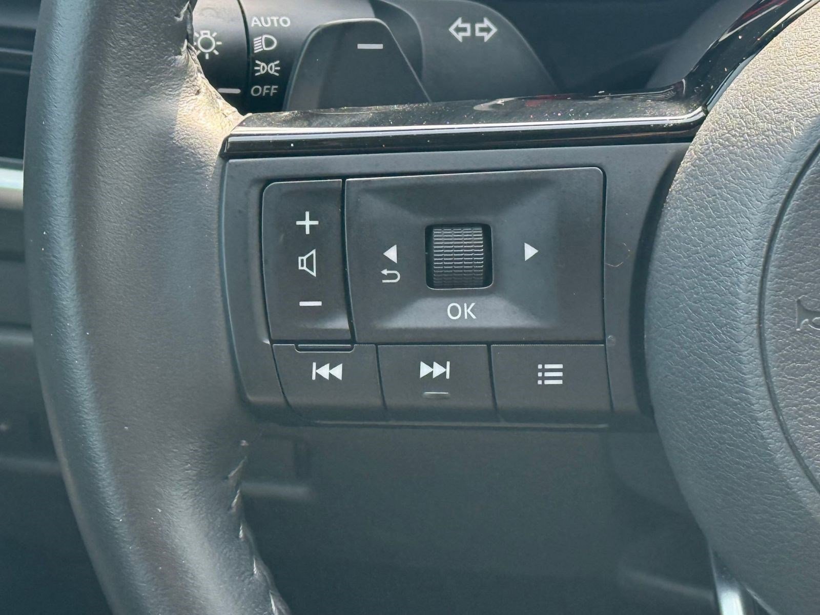 Certified 2024 Nissan Rogue SL w/ SL Premium Package image 15