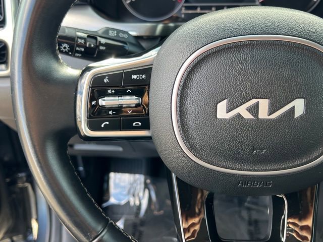 Certified 2022 Kia Sorento SX image 24