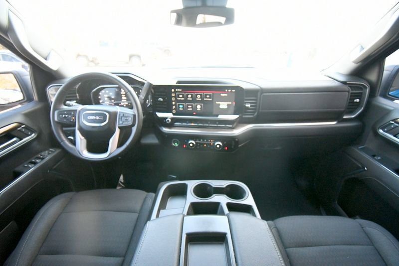 Used 2023 GMC Sierra 1500 Elevation AWD/4WD image 3