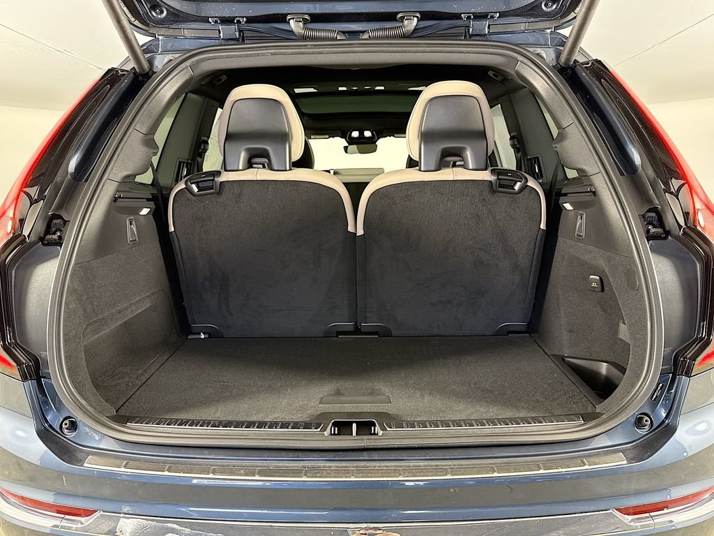 New 2026 Volvo XC90 B6 Plus w/ Protection Package Premier AWD/4WD image 28