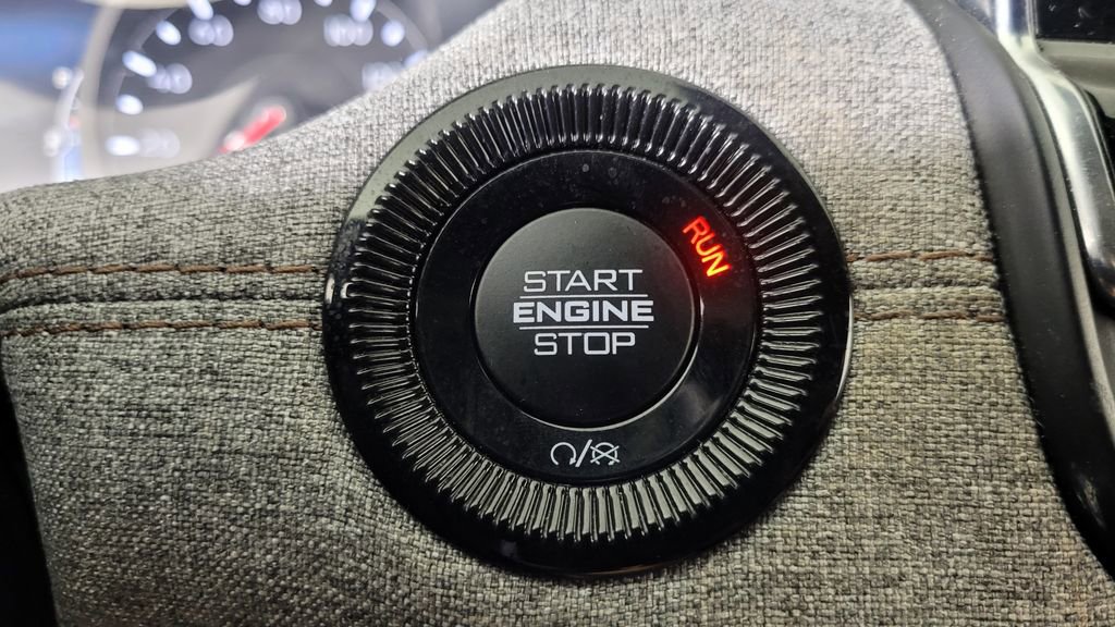 Used 2024 Jeep Compass Latitude image 20