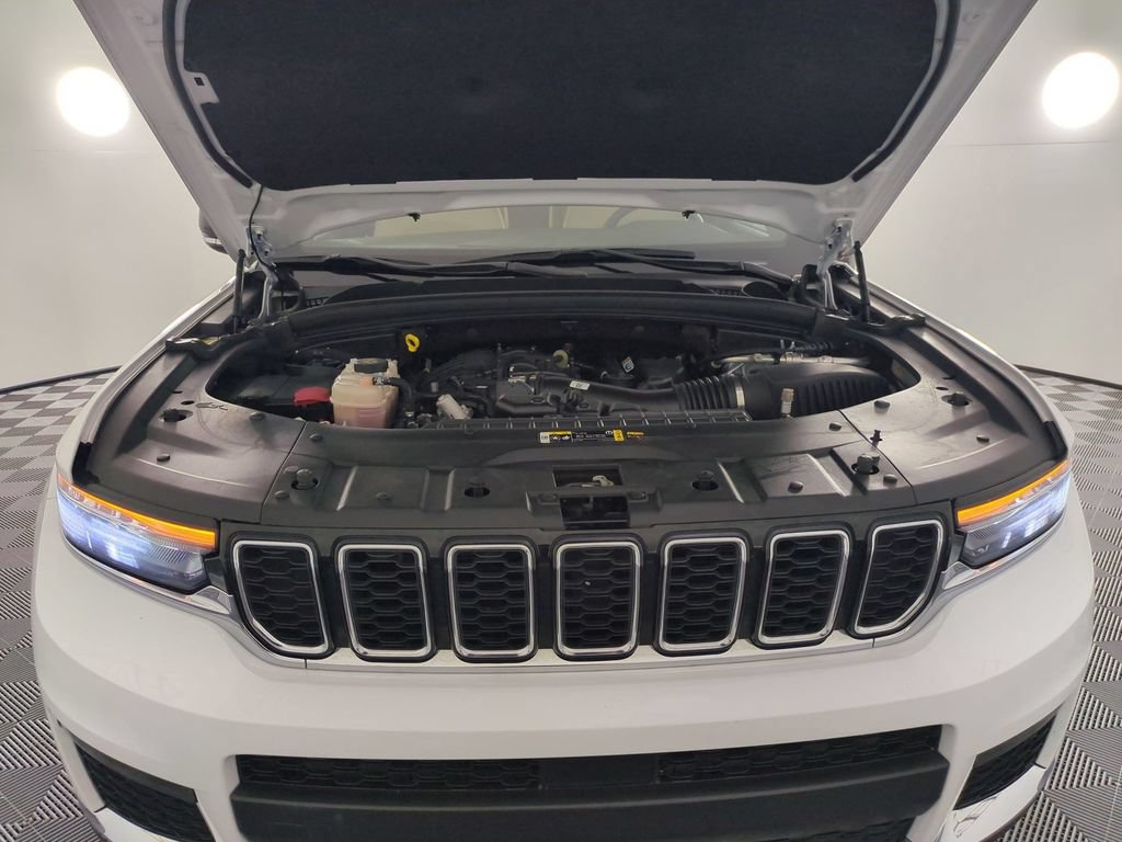 Used 2024 Jeep Grand Cherokee L Limited AWD/4WD image 37