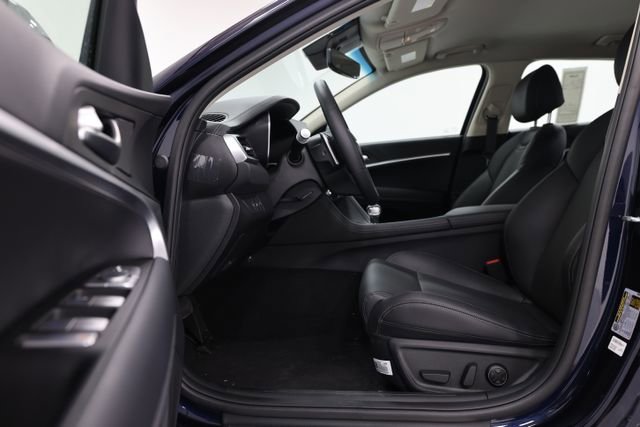 Used 2026 Genesis G70 2.5T AWD/4WD image 18