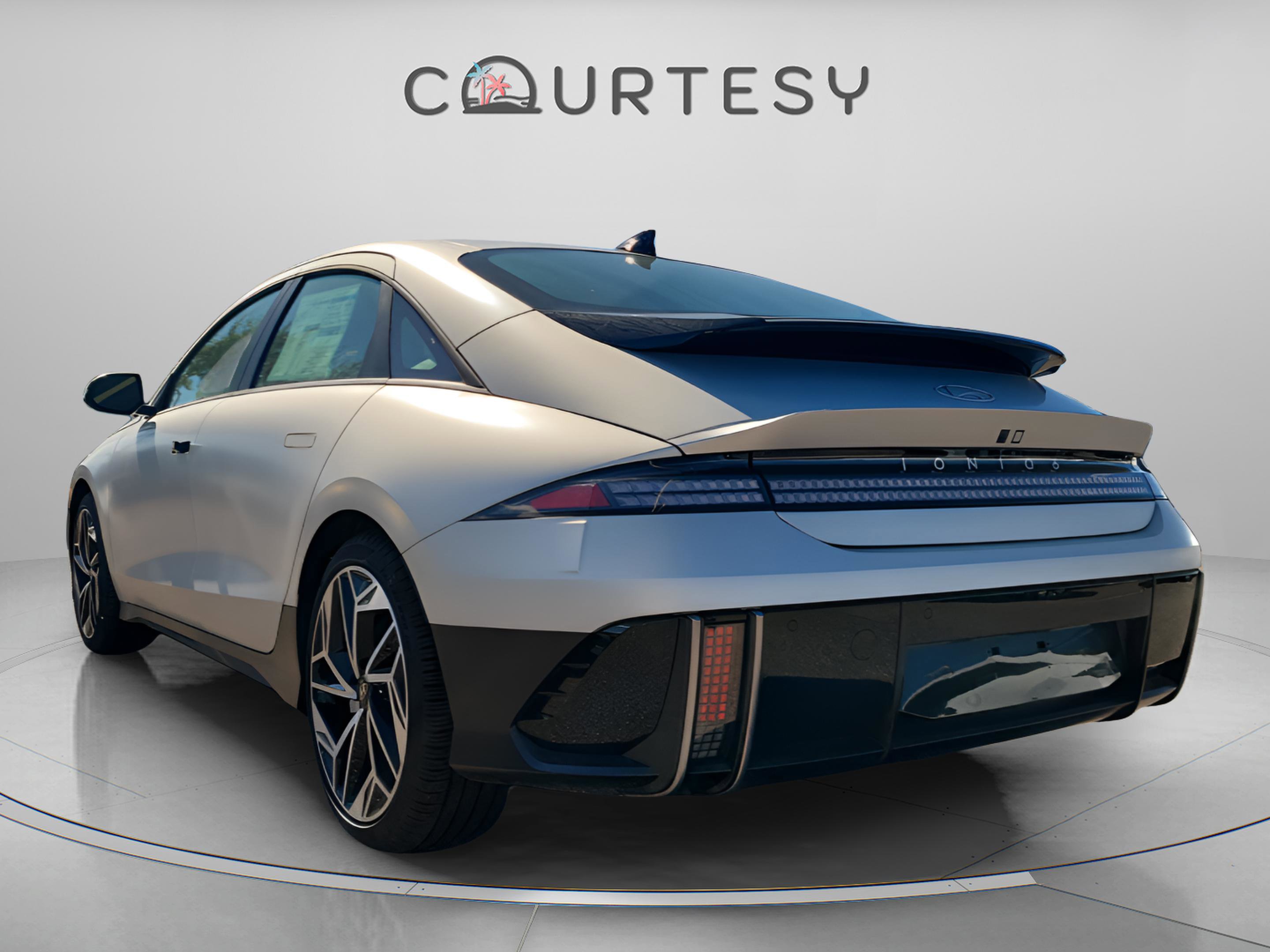 New 2025 Hyundai Ioniq 6 SEL video 2