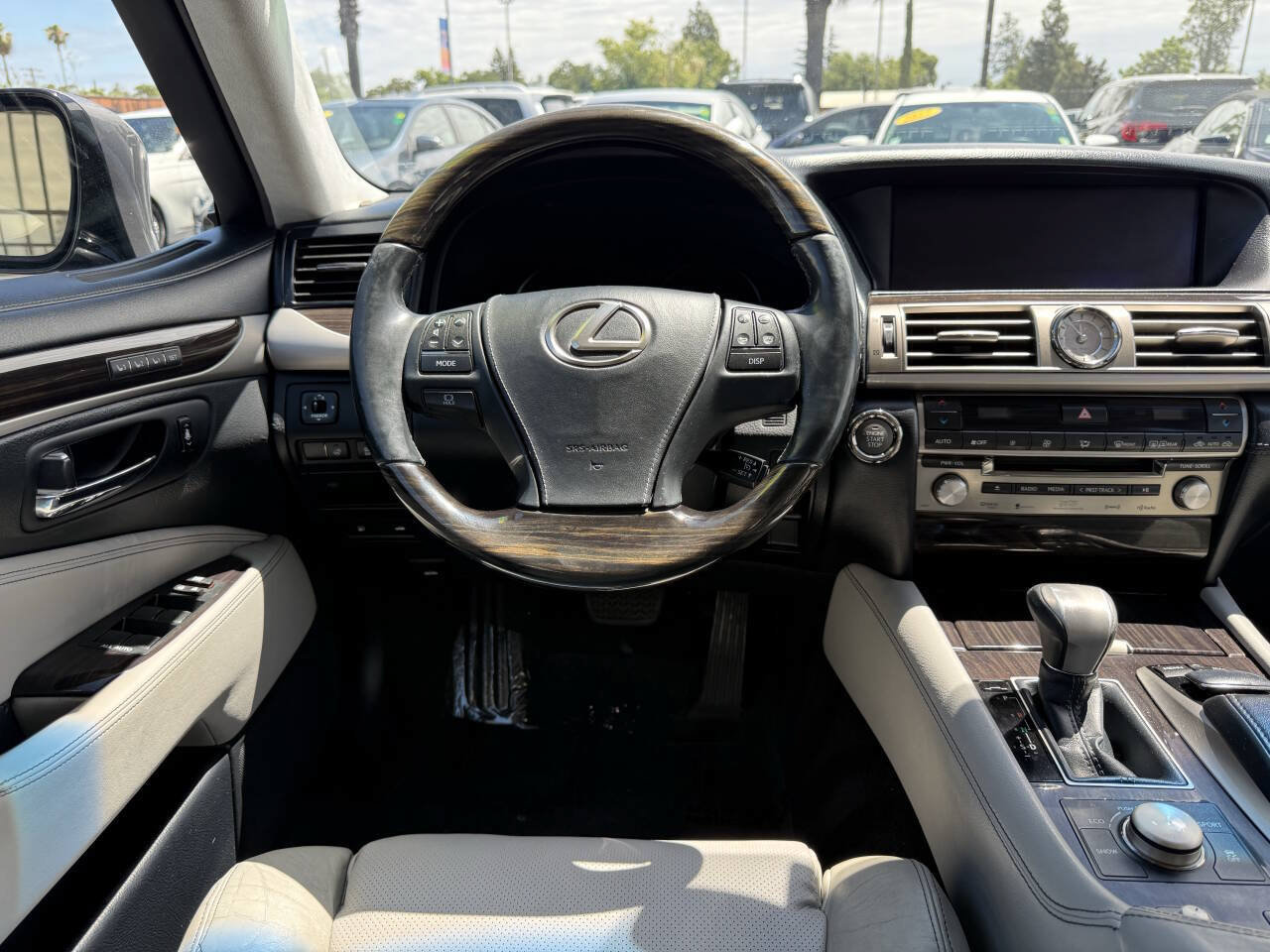 Used 2014 Lexus LS 460 w/ Comfort Package RWD image 16