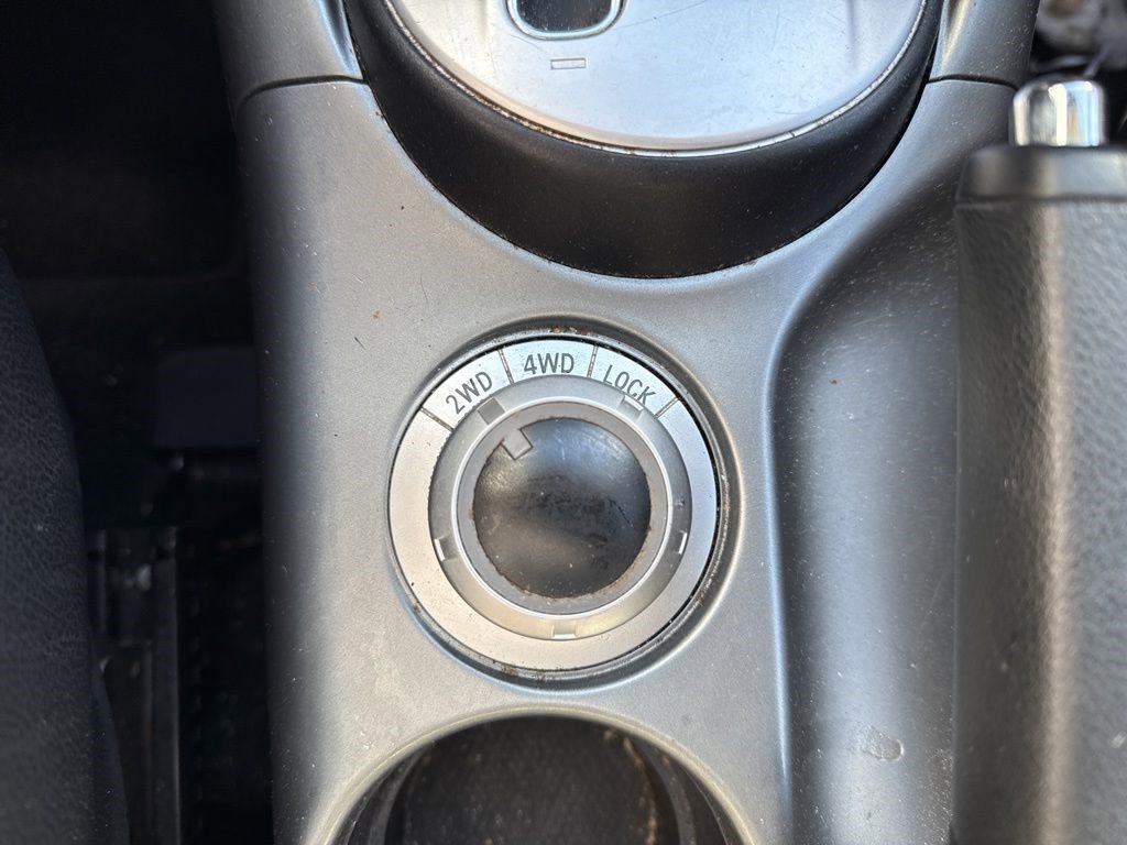 Used 2013 Mitsubishi Outlander SE image 12