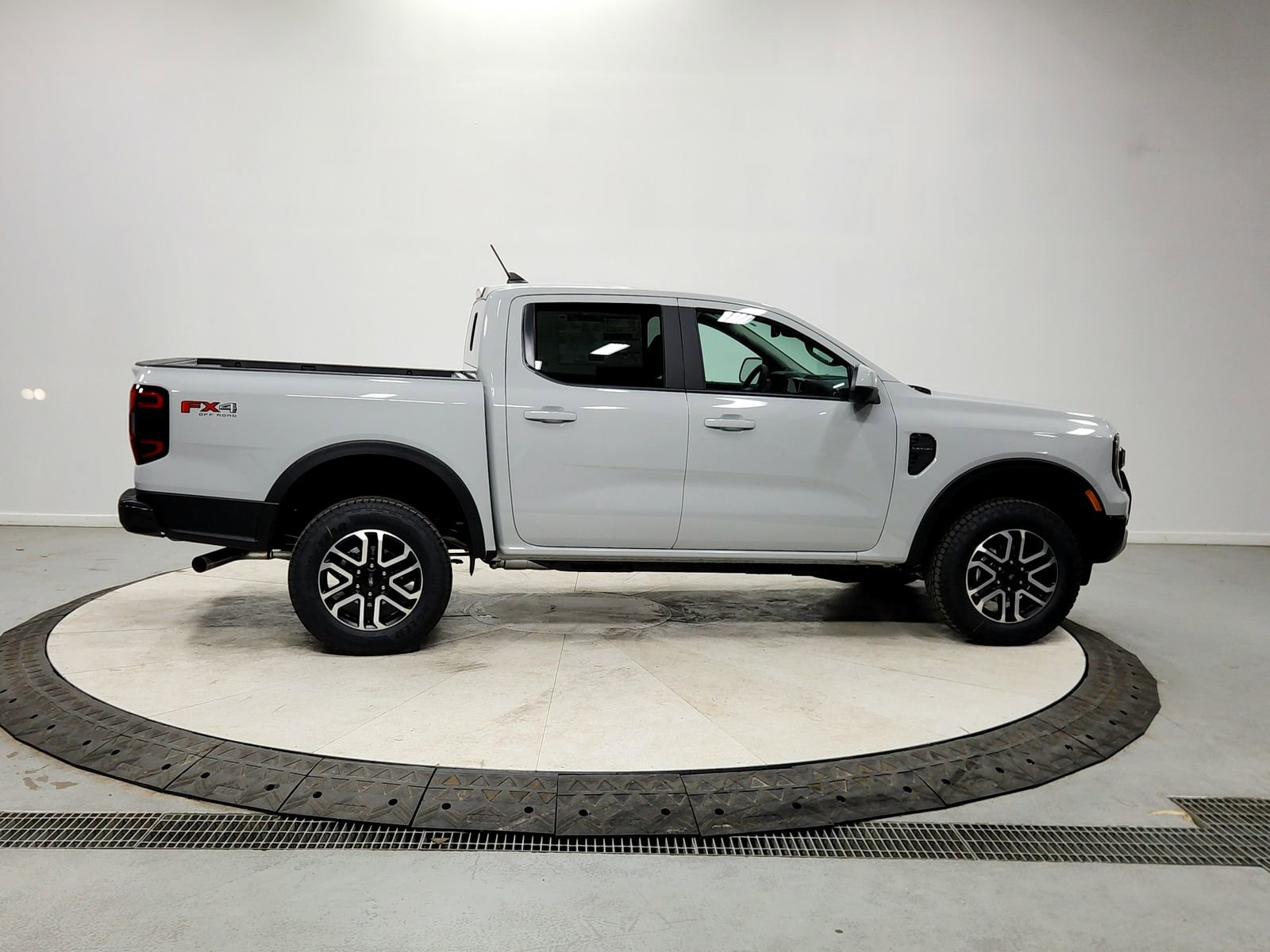 New 2026 Ford Ranger Lariat w/ FX4 Off-Road Package image 8