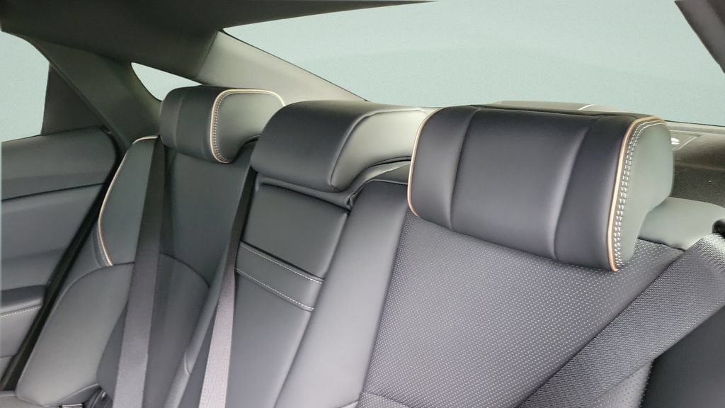 New 2026 Toyota Crown Platinum AWD/4WD image 9