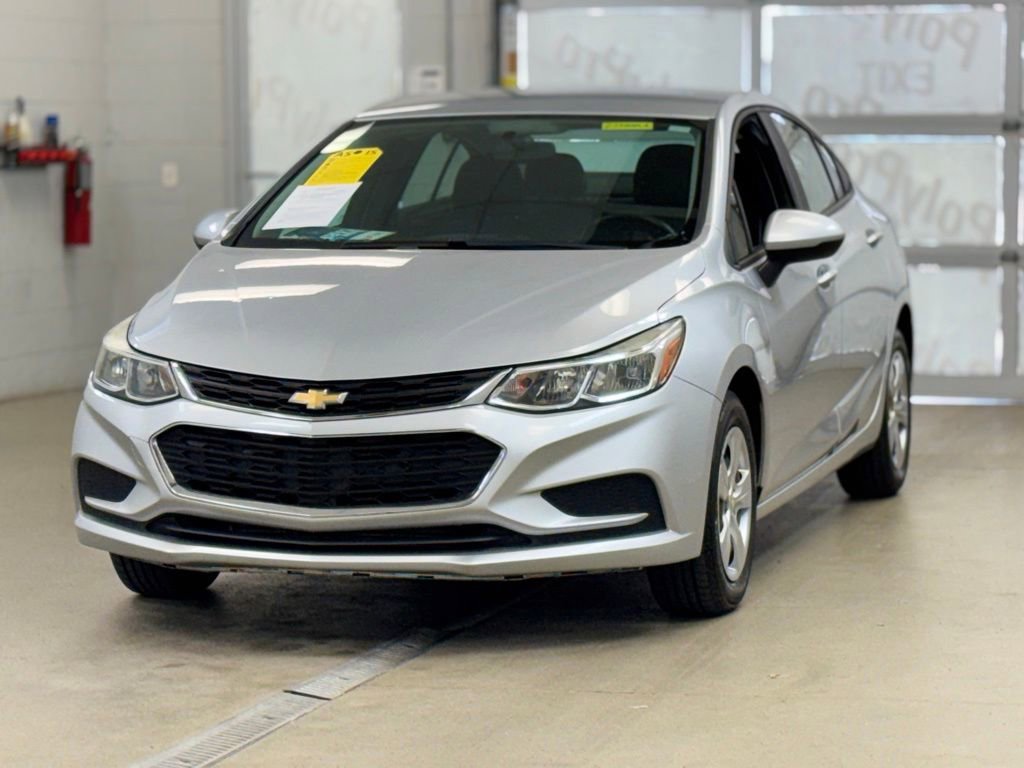 Used 2017 Chevrolet Cruze LS FWD image 3