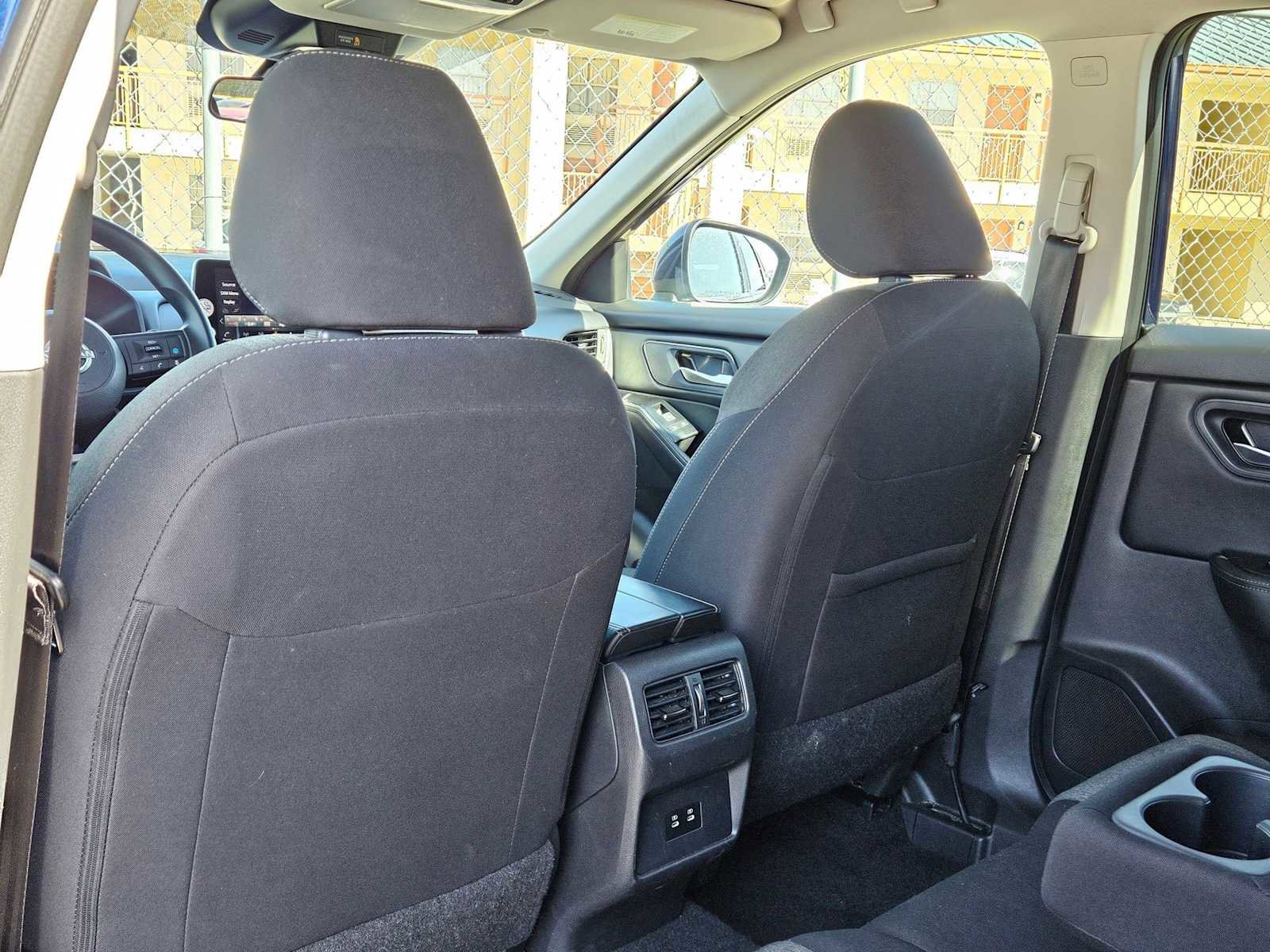 Used 2024 Nissan Rogue SV image 15