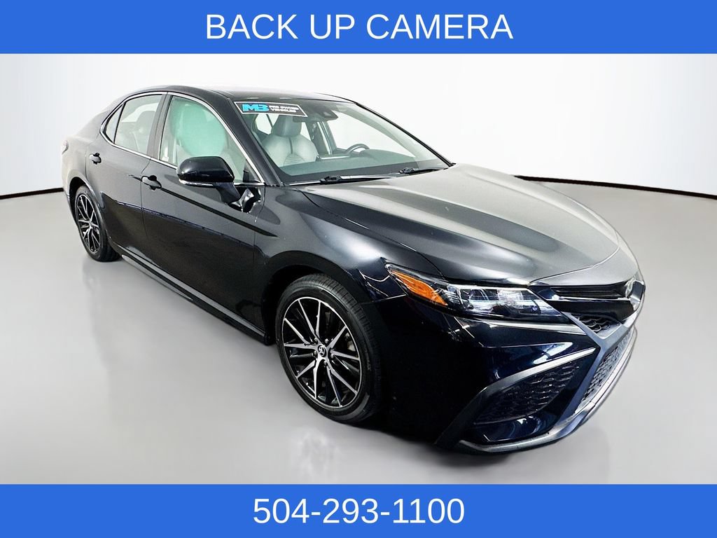 Used 2023 Toyota Camry SE FWD image 4