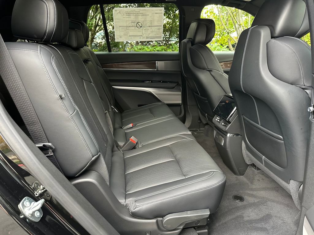 New 2026 Cadillac Vistiq Sport image 12