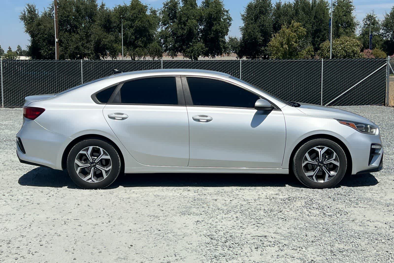 Used 2019 Kia Forte LXS FWD image 9