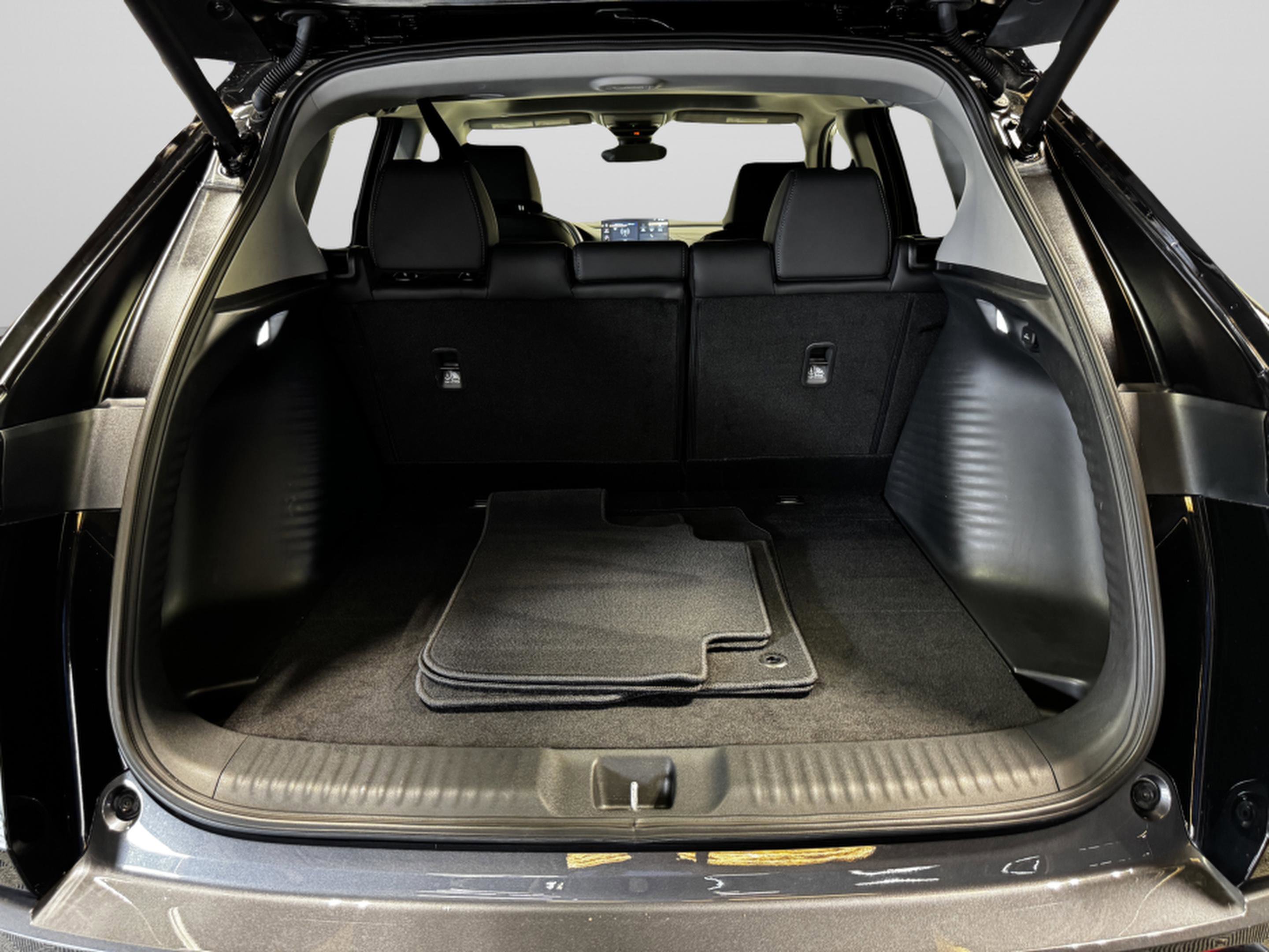 Certified 2025 Acura ADX FWD image 37