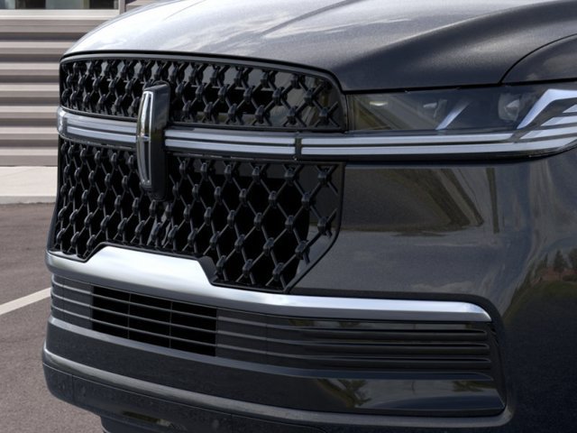 New 2026 Lincoln Navigator L Reserve w/ Jet Appearance Package AWD/4WD image 17