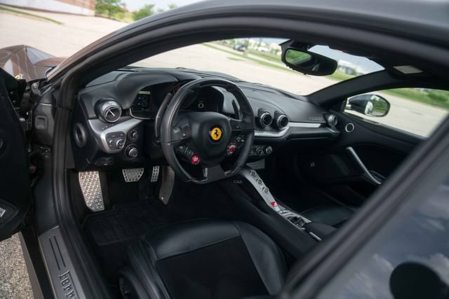 Used 2015 Ferrari F12 Berlinetta RWD image 44