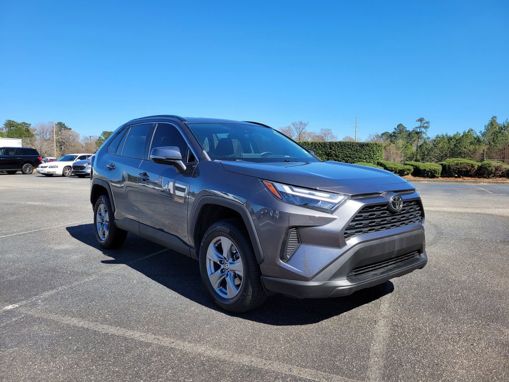 Used 2022 Toyota RAV4 XLE image 8