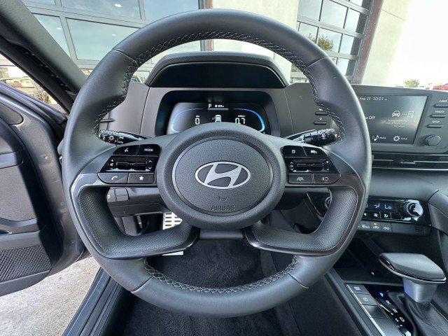 Used 2026 Hyundai Elantra Sport FWD image 18