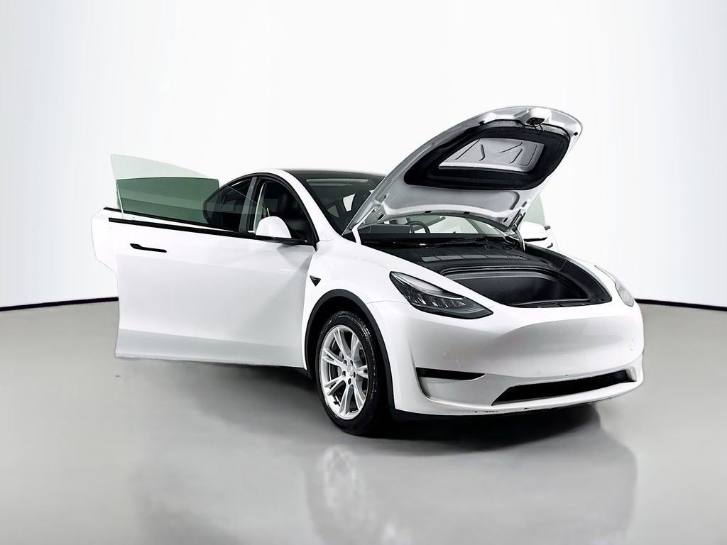 Used 2021 Tesla Model Y Long Range image 32