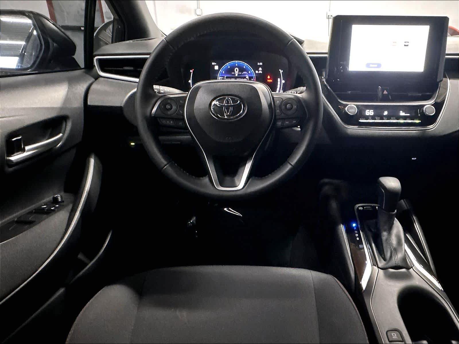 Used 2026 Toyota Corolla SE FWD image 9